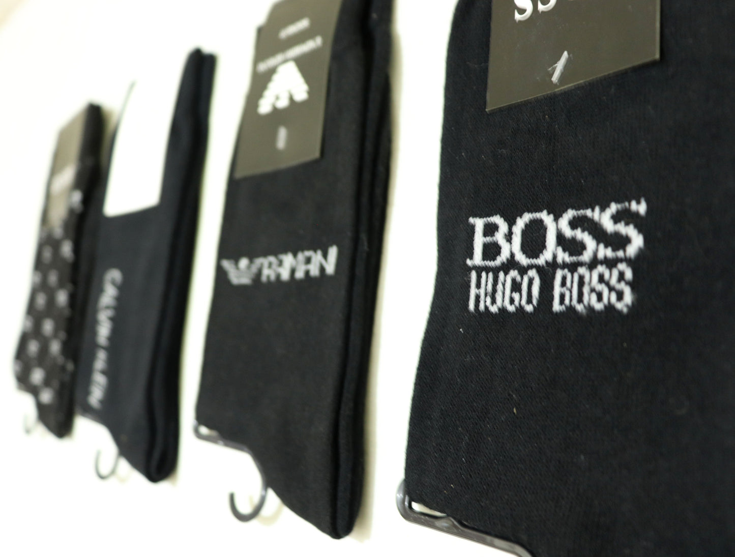 SKS-PACK OF 4 DIFFERENT BRANDS SOCKS